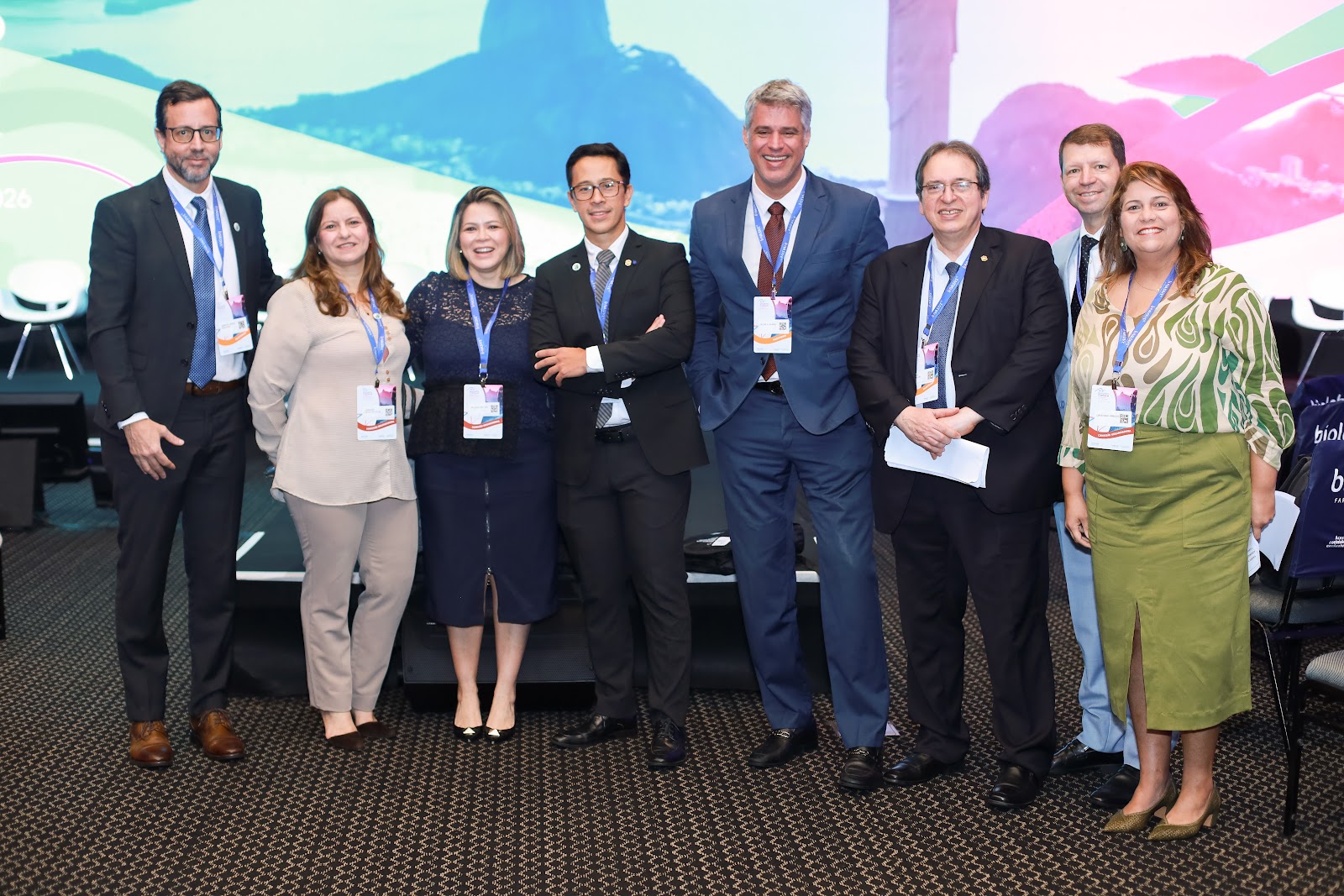 Grupo de médicos participantes do 40º Encontro da SBACV-RJ, com o Dr. Daniel Drummond ao centro
